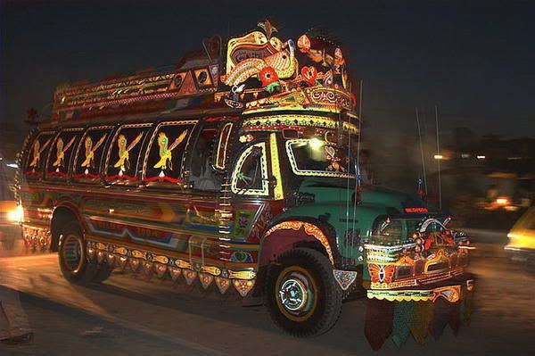 pakistani_trucks_buses_005.jpg