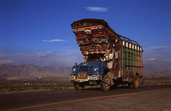pakistani_trucks_buses_008.jpg