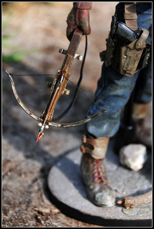 http://i113.photobucket.com/albums/n206/wolverine7wolverine/mmbow.jpg
