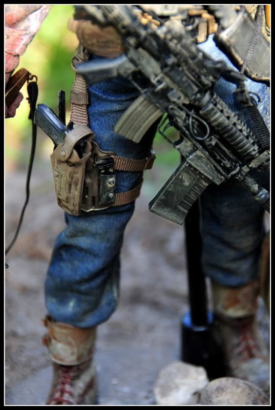 http://i113.photobucket.com/albums/n206/wolverine7wolverine/mmleg.jpg