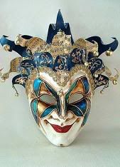 máscara utilizada por Joan Laporta en sus espectáculos aeroportuarios