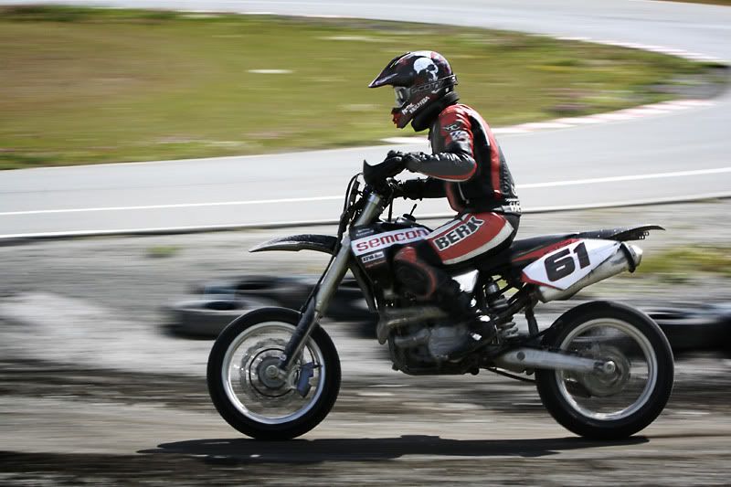 supermoto61pan.jpg