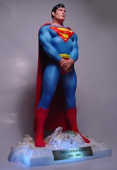 christopher reeve statue